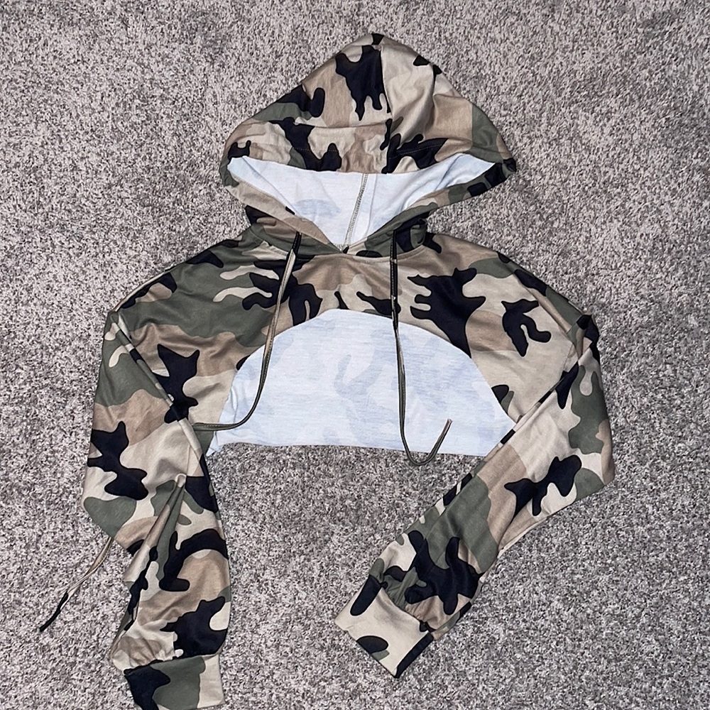 Cameo cropped hoodie